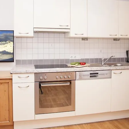 Davo Lais Apartment *