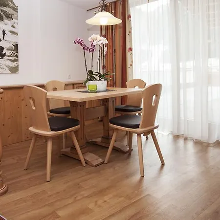 Apartment Davo Lais *